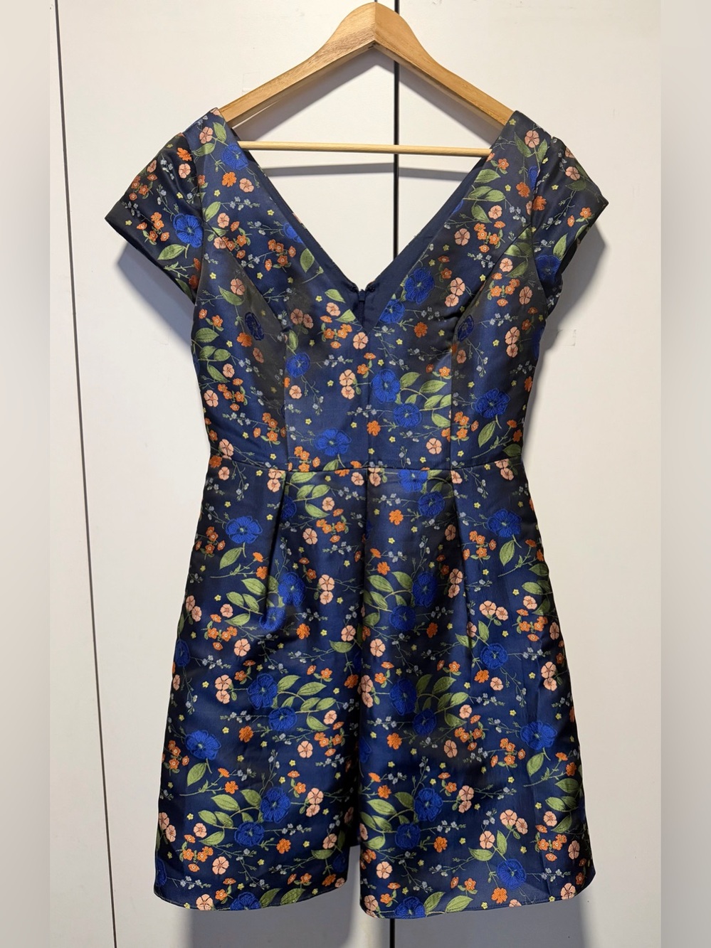 DB STUDIO
Floral Jacquard Short A-Line Dress